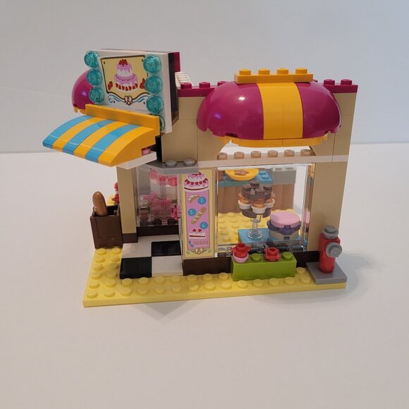LEGO Friends Downtown Bakery Set 41006 Complete 2 Minifigures & Instructions - Picture 4 of 5